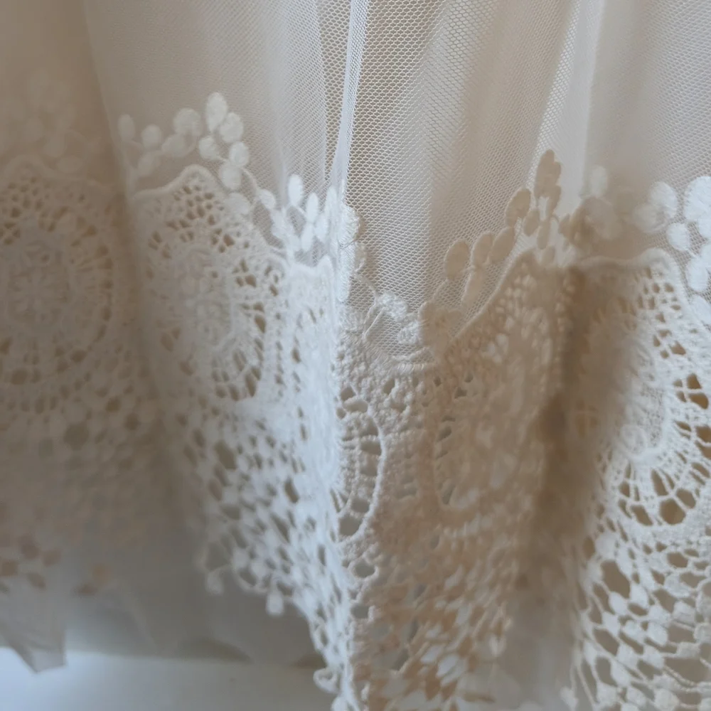 NWT Cal Style boho lace feminine embroidered cream sleeveless blouse. size 2XL. - Picture 6 of 9